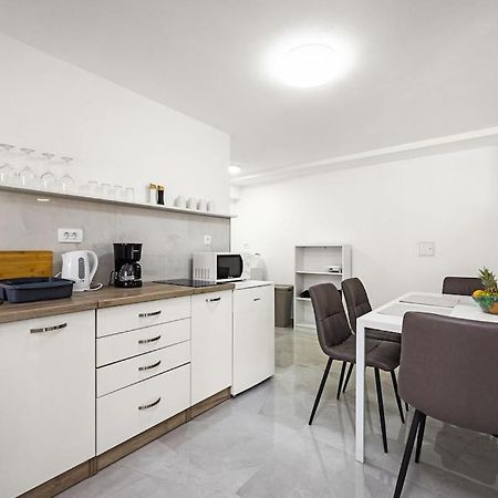 Apartment Olive Garden Near Pula 3 Km From Center And Only 4 Km From The Beach For 4 Persons Luaran gambar