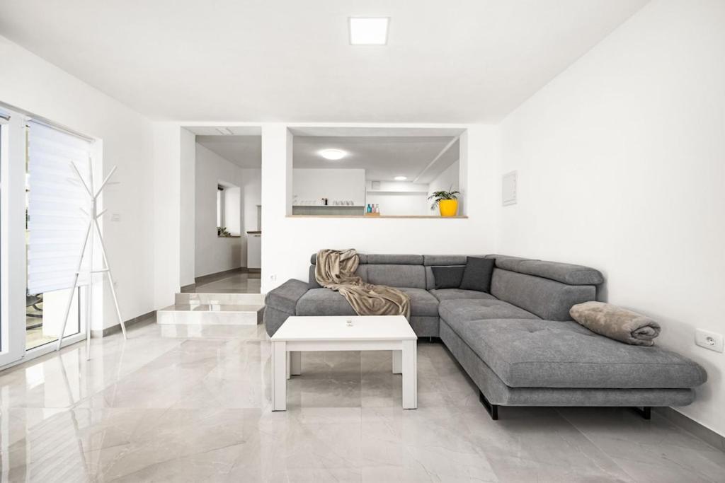 Apartment Olive Garden Near Pula 3 Km From Center And Only 4 Km From The Beach For 4 Persons Luaran gambar