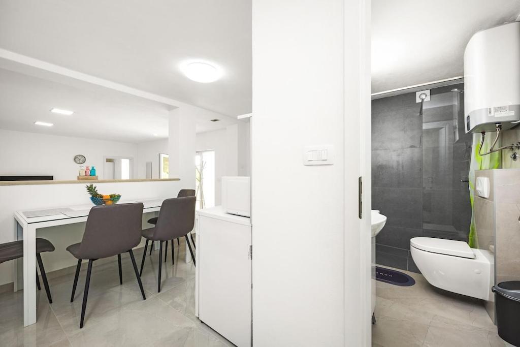 Apartment Olive Garden Near Pula 3 Km From Center And Only 4 Km From The Beach For 4 Persons Luaran gambar